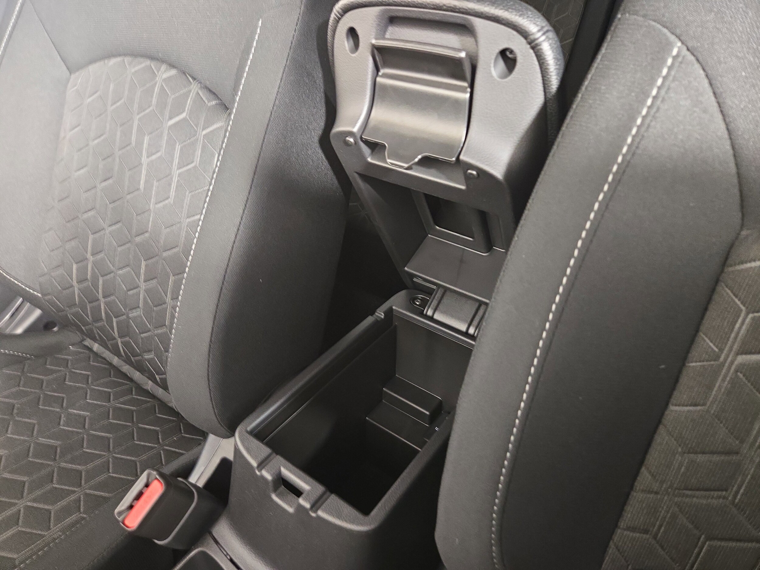 2025 Mitsubishi Outlander Sport ES - Photo 26