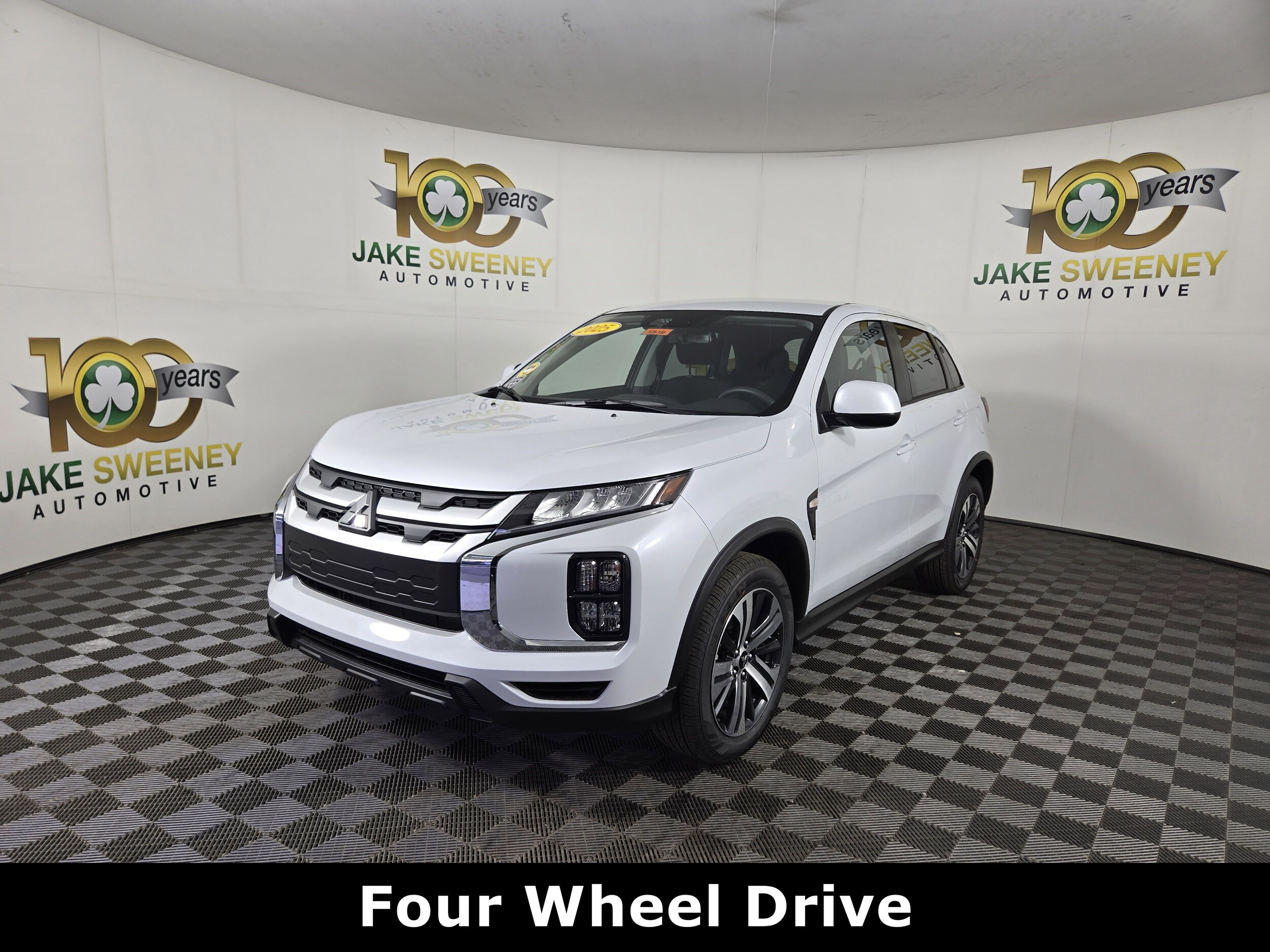 2025 Mitsubishi Outlander Sport ES photo 3