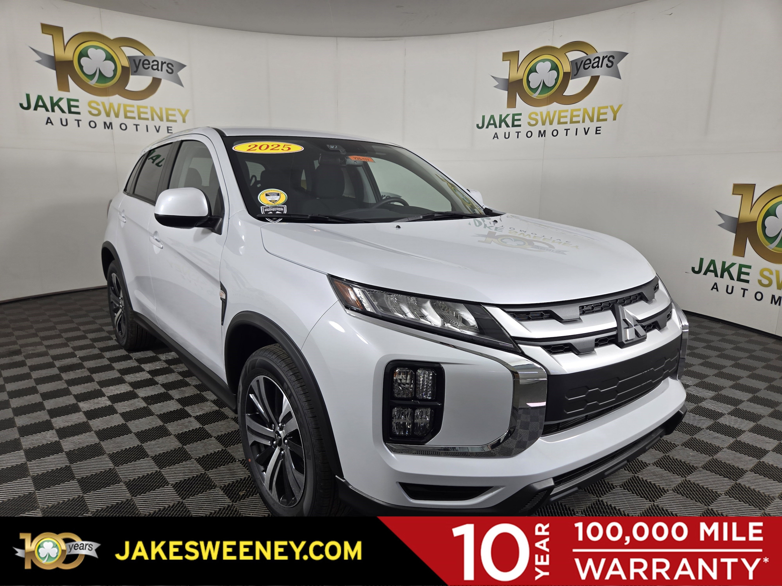 2025 Mitsubishi Outlander Sport ES's photo