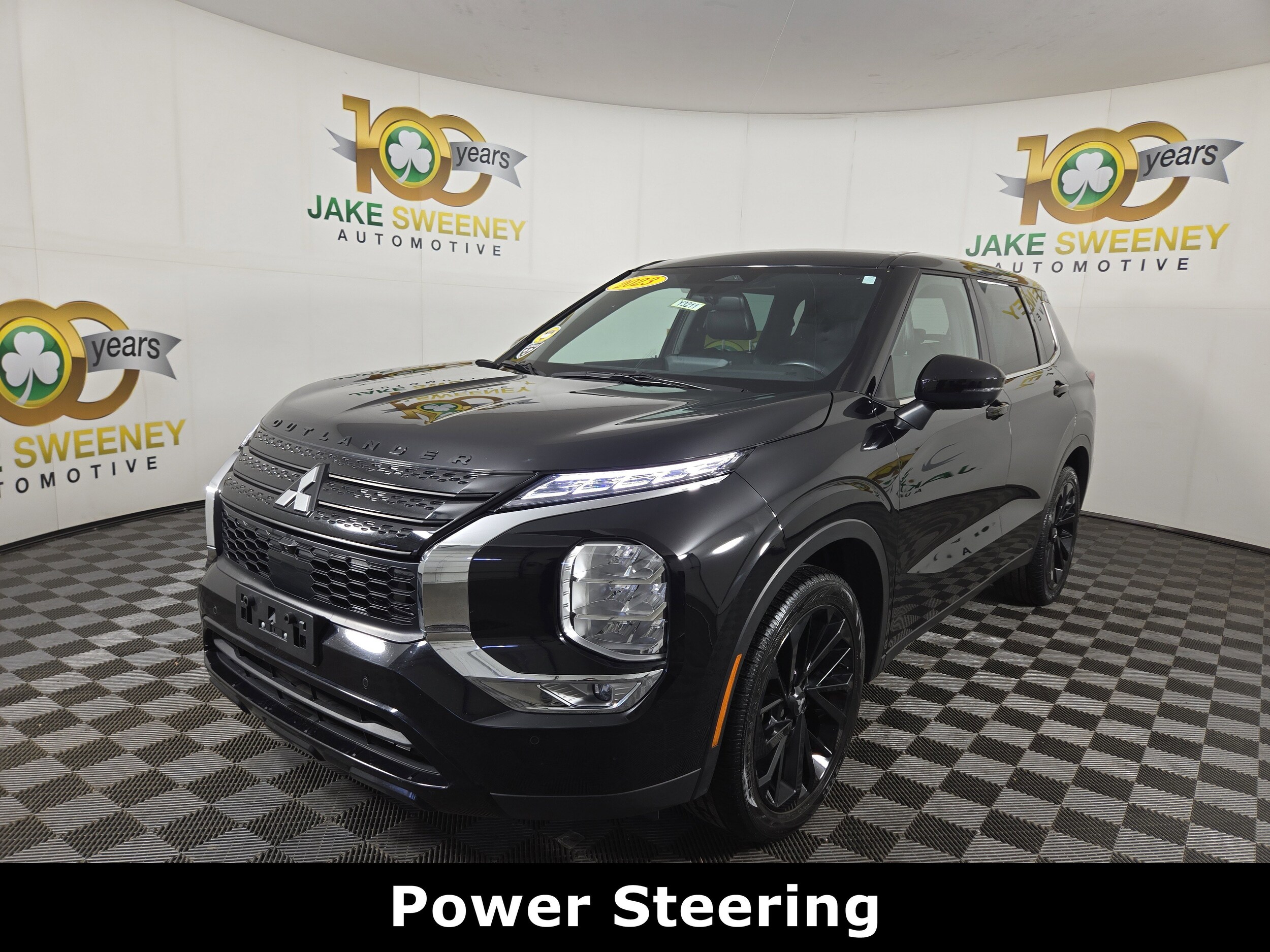 2023 Mitsubishi Outlander SE Black Edition photo 2