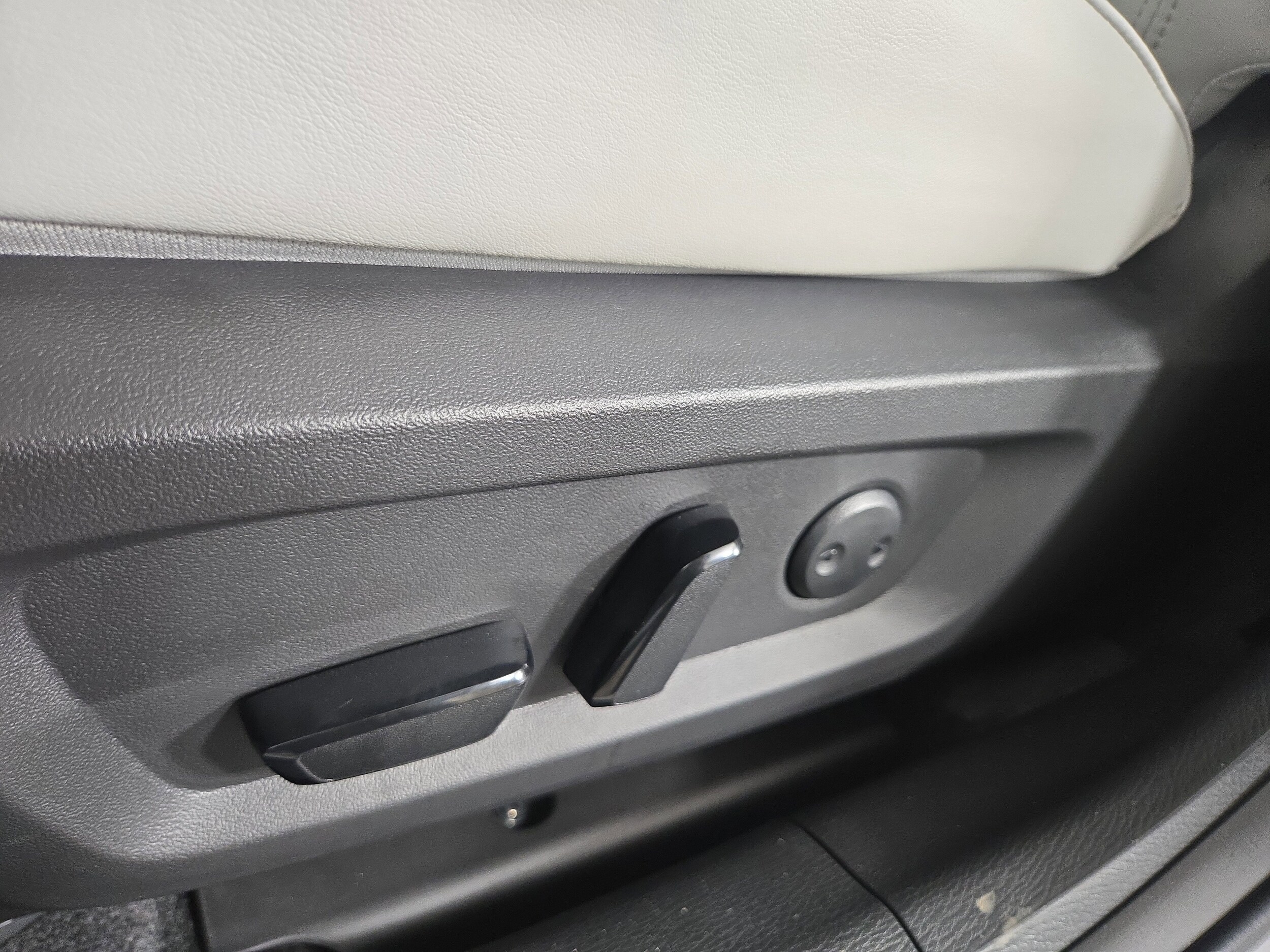 2026 Mitsubishi Outlander SE - Photo 34