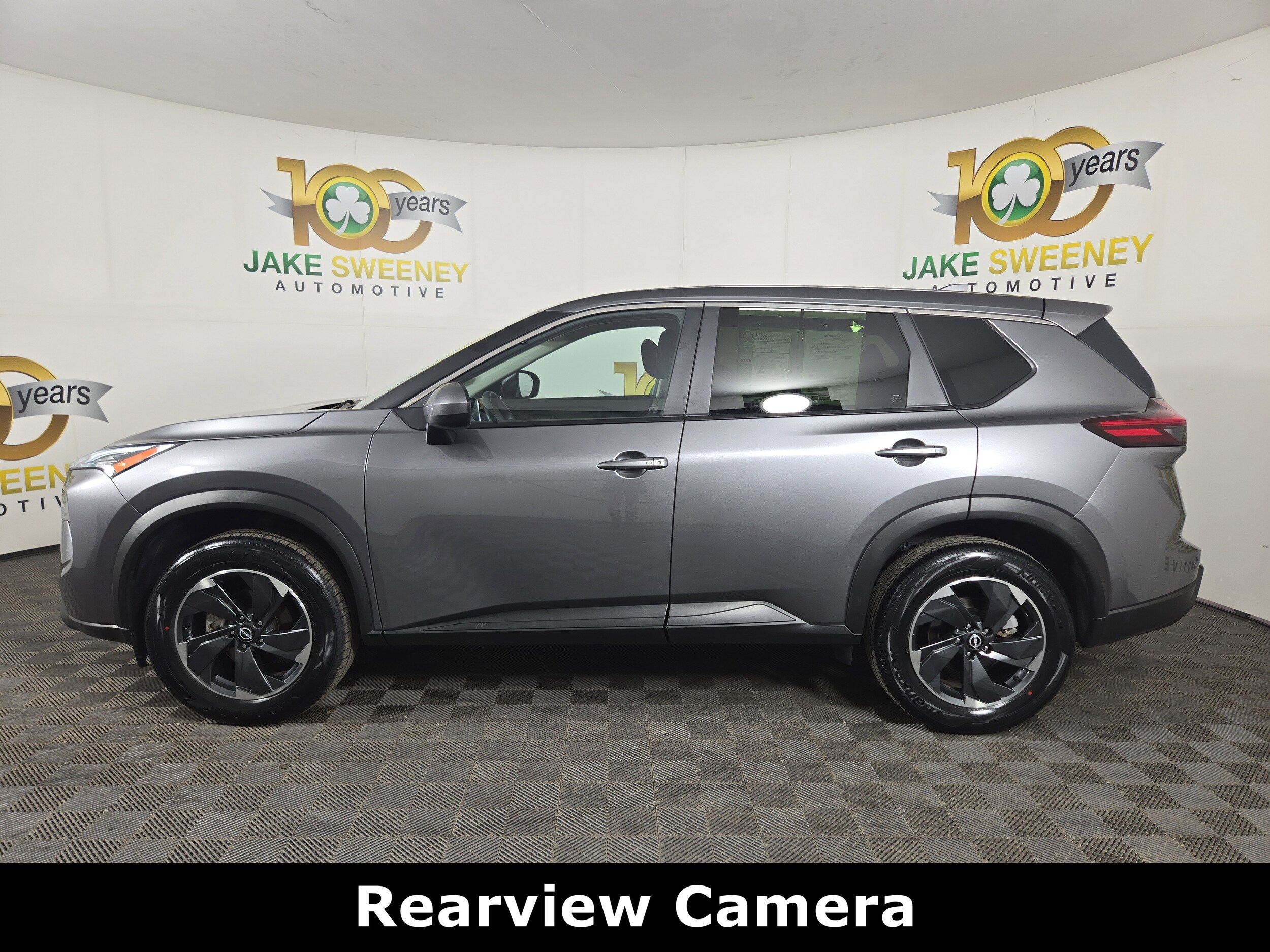 2024 Nissan Rogue SV photo 2