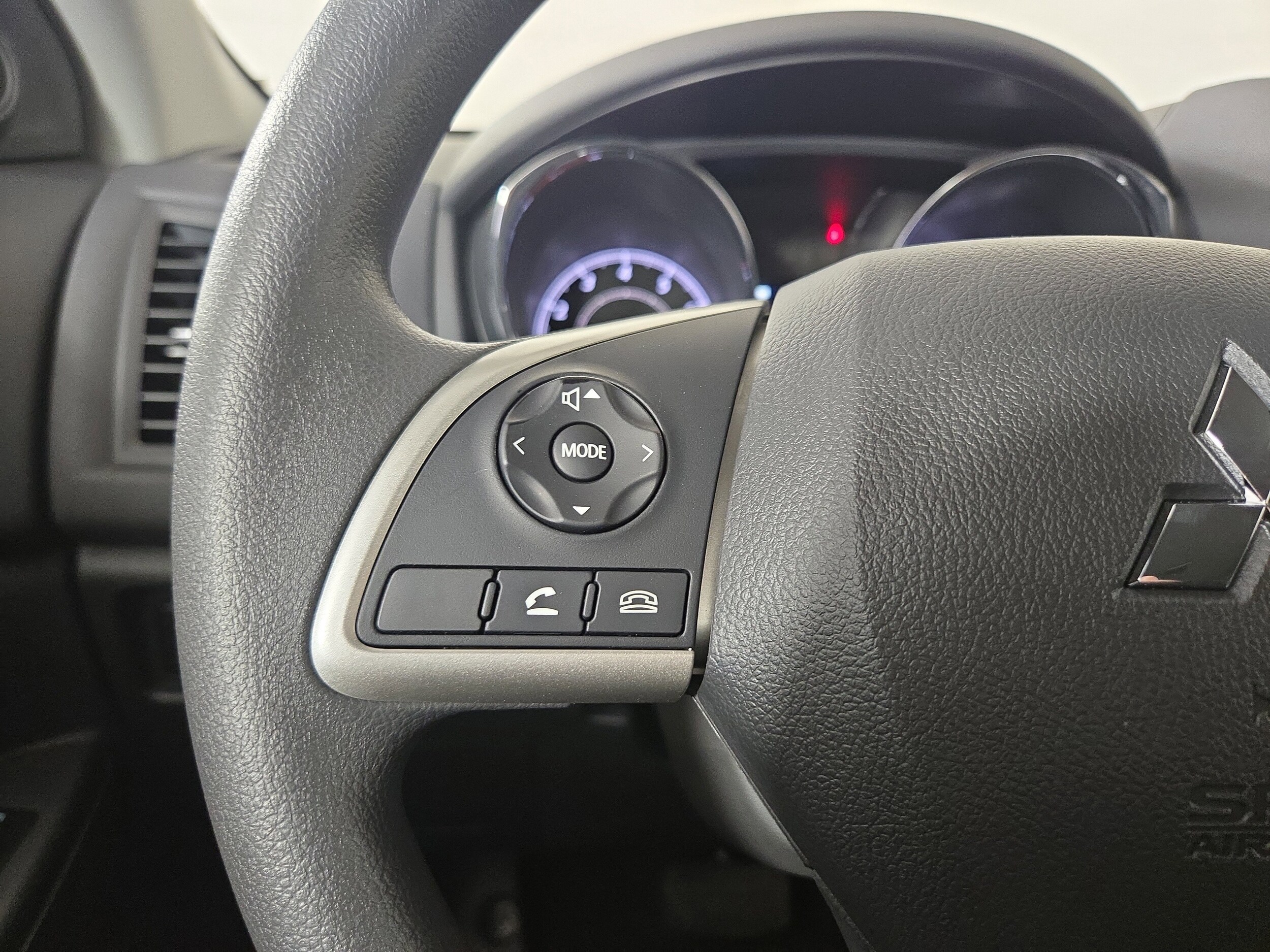 2025 Mitsubishi Outlander Sport ES - Photo 16