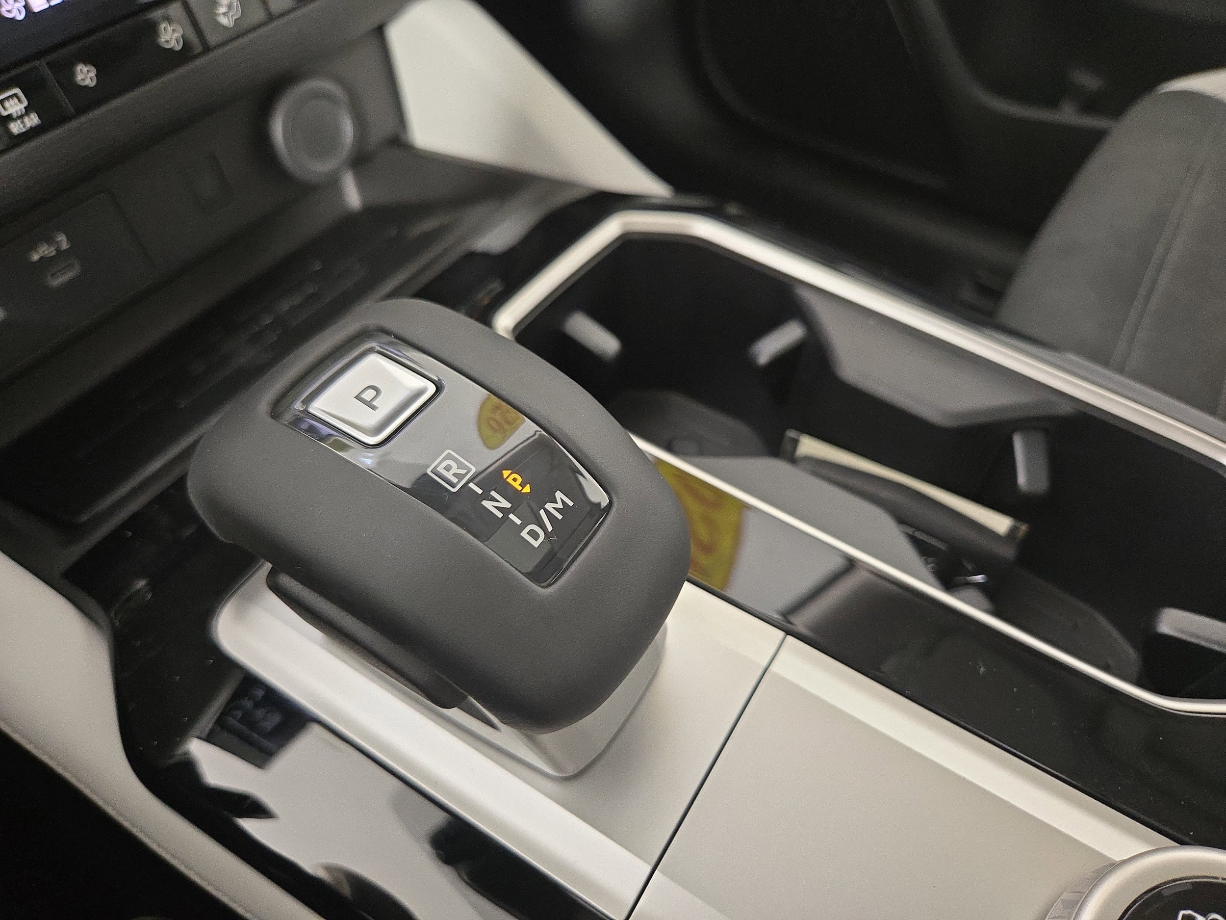 2026 Mitsubishi Outlander SE - Photo 26