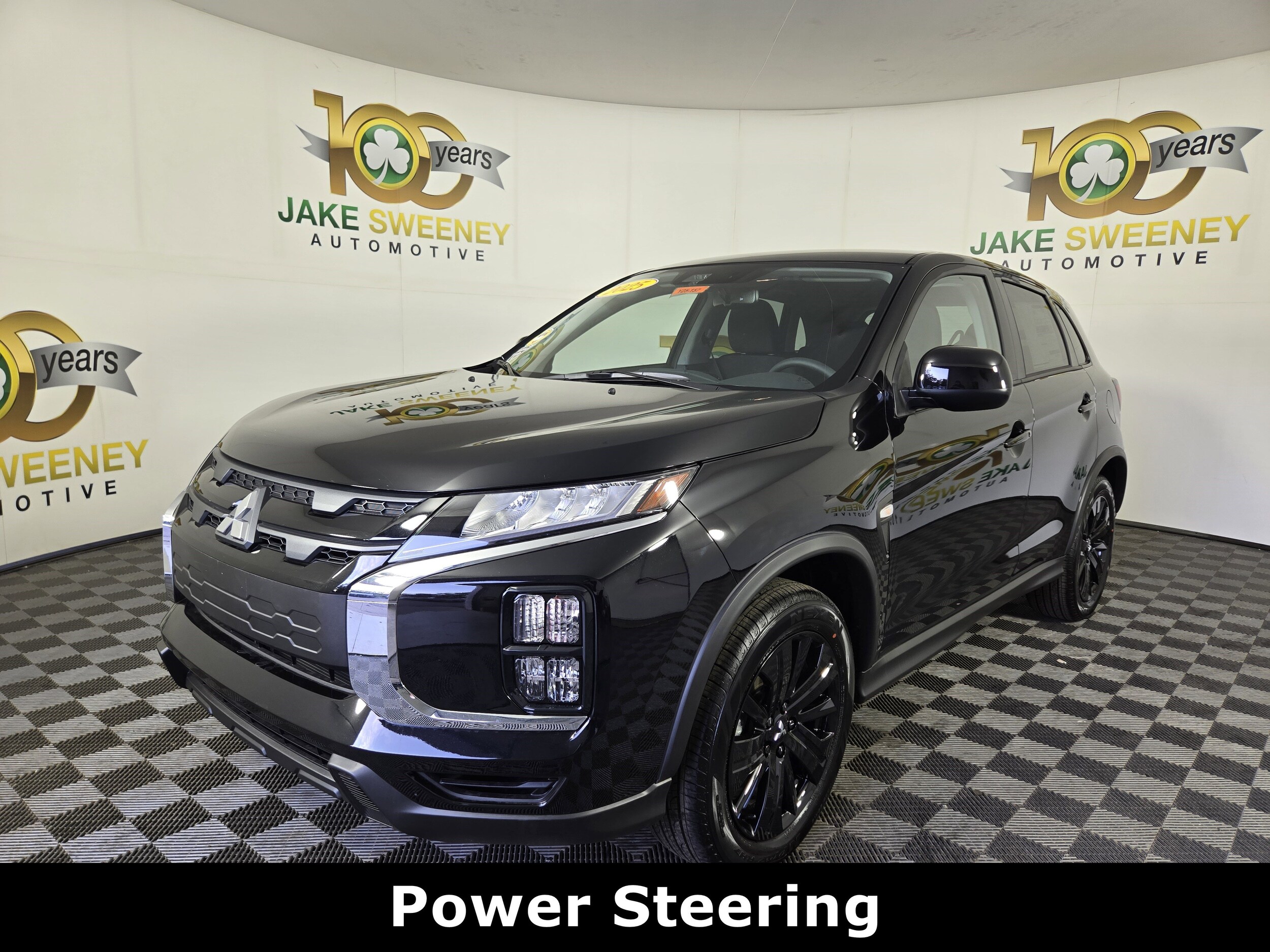 2025 Mitsubishi Outlander Sport LE photo 2