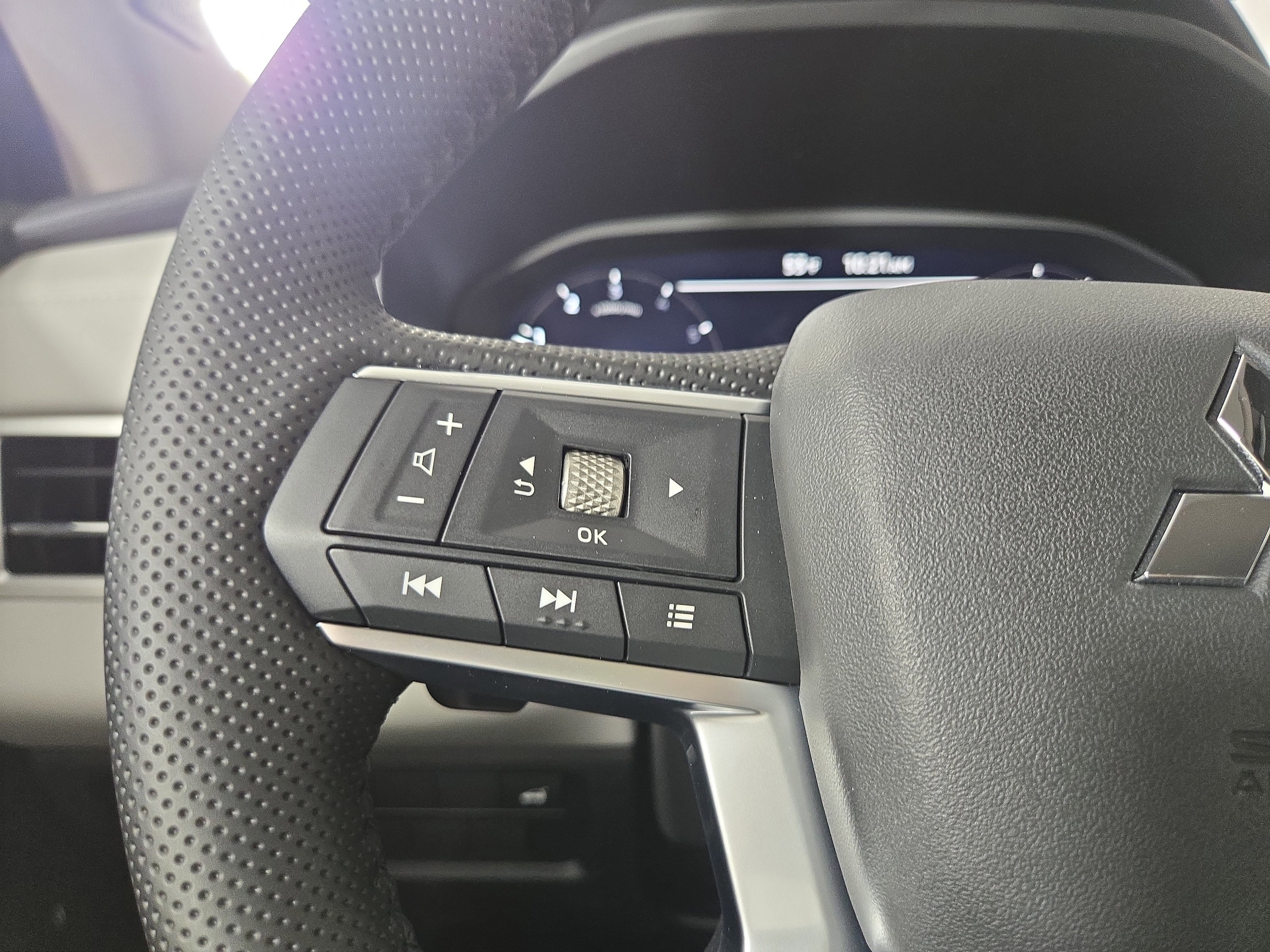 2026 Mitsubishi Outlander SE - Photo 17