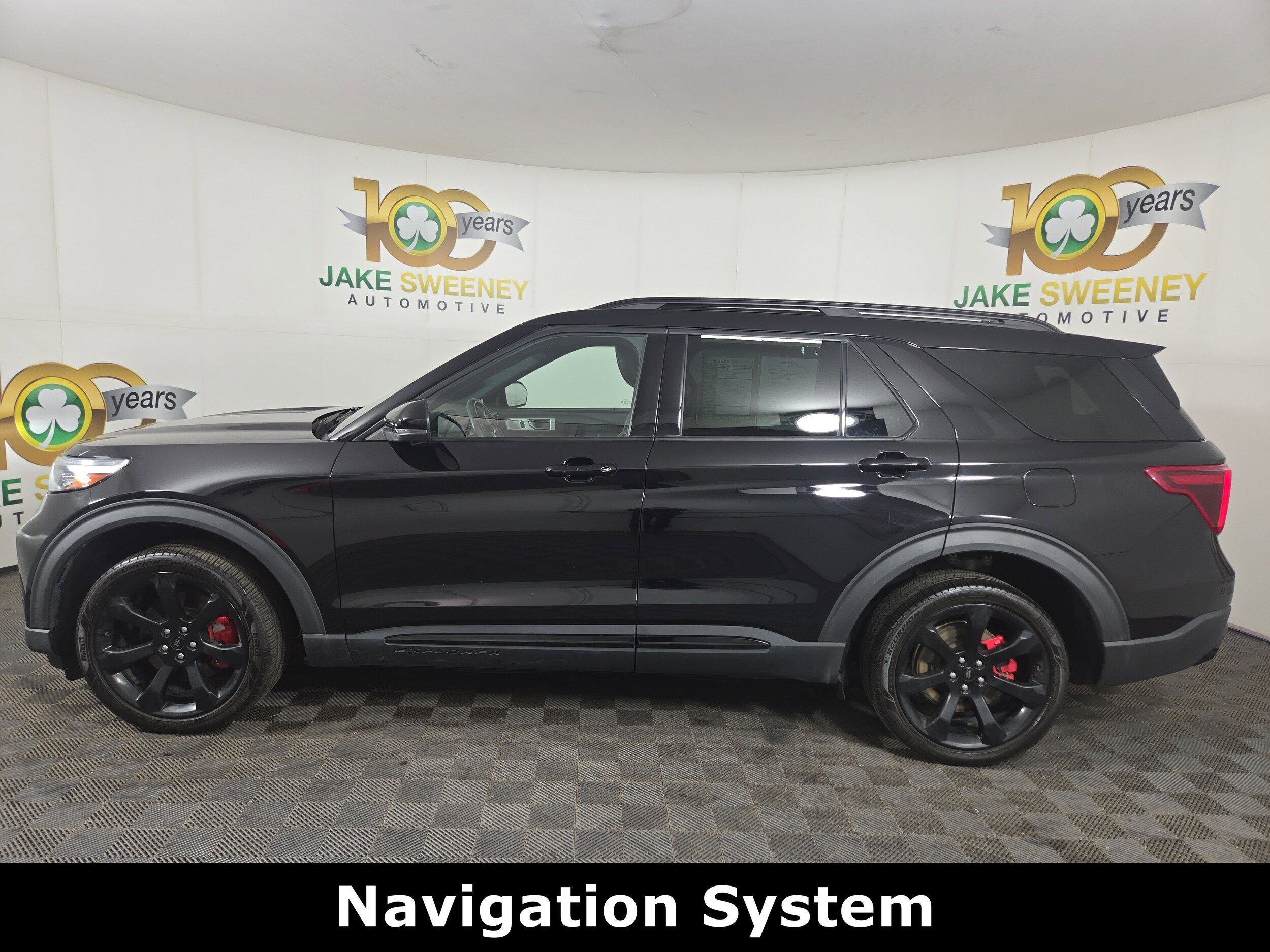 2022 Ford Explorer ST photo 2