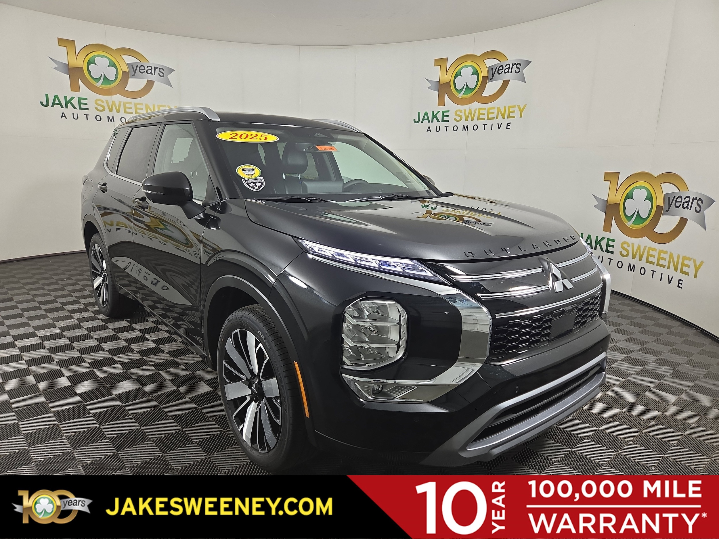 2025 Mitsubishi Outlander SEL's photo