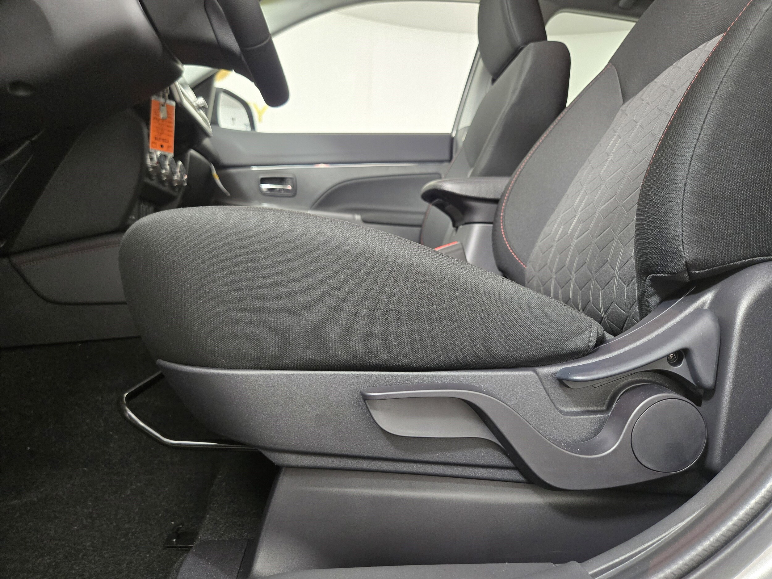2025 Mitsubishi Outlander Sport LE - Photo 30