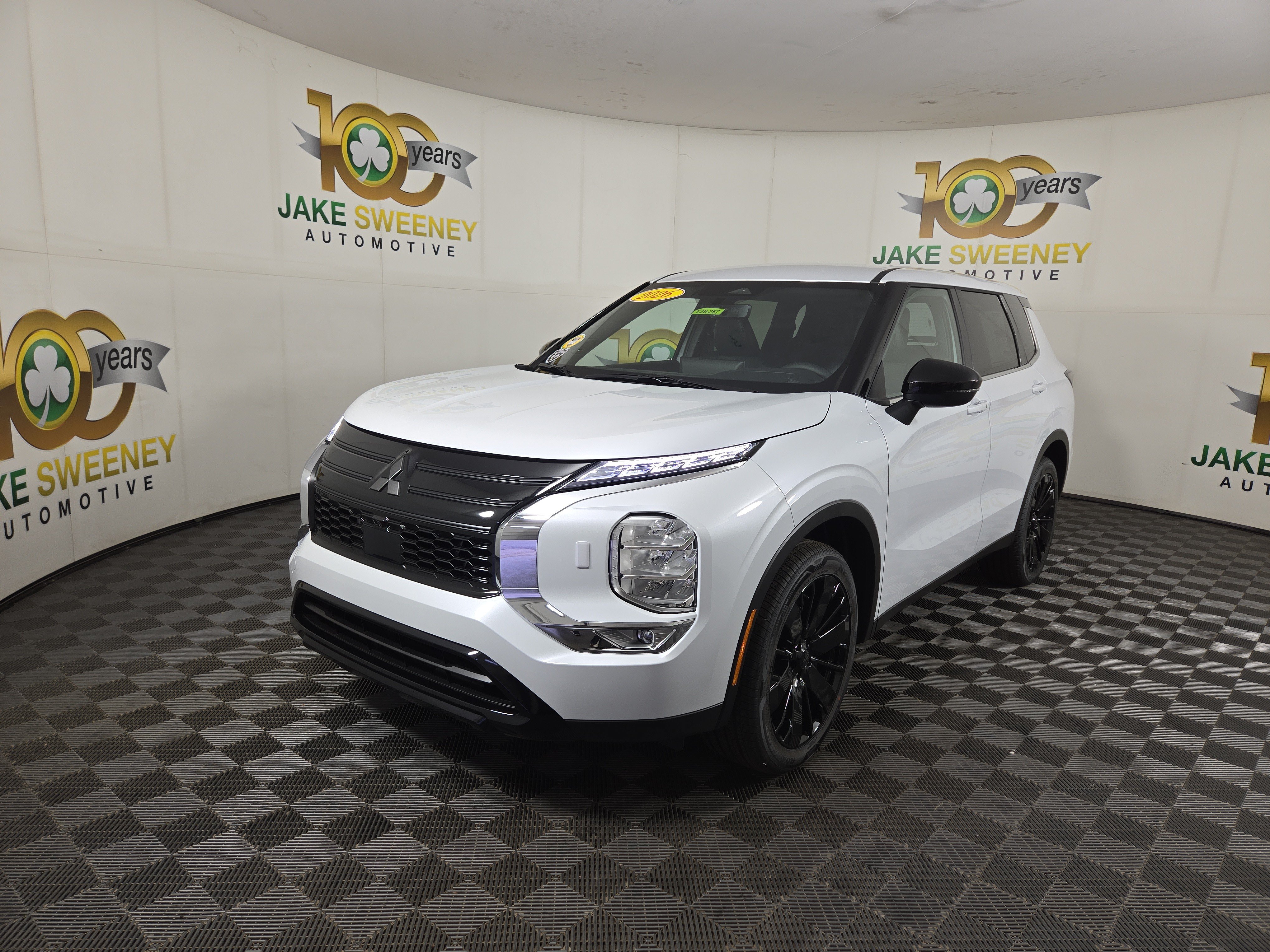 New 2026 Mitsubishi Outlander LE SUV
