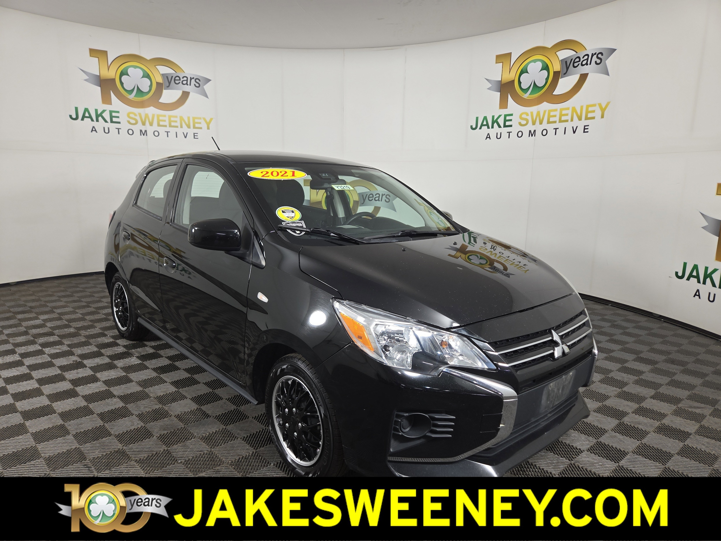 2021 Mitsubishi Mirage ES's photo