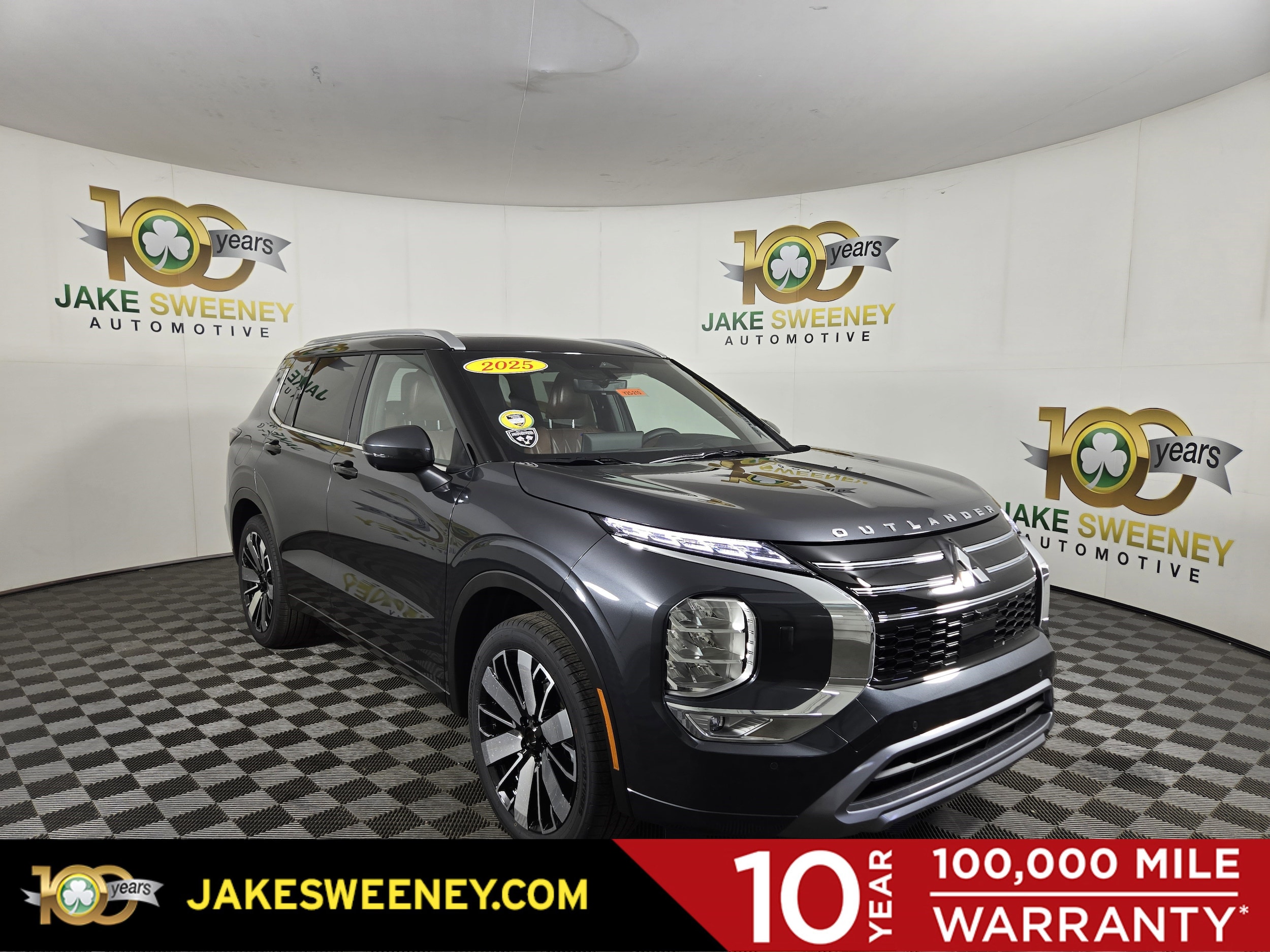 2025 Mitsubishi Outlander SEL's photo