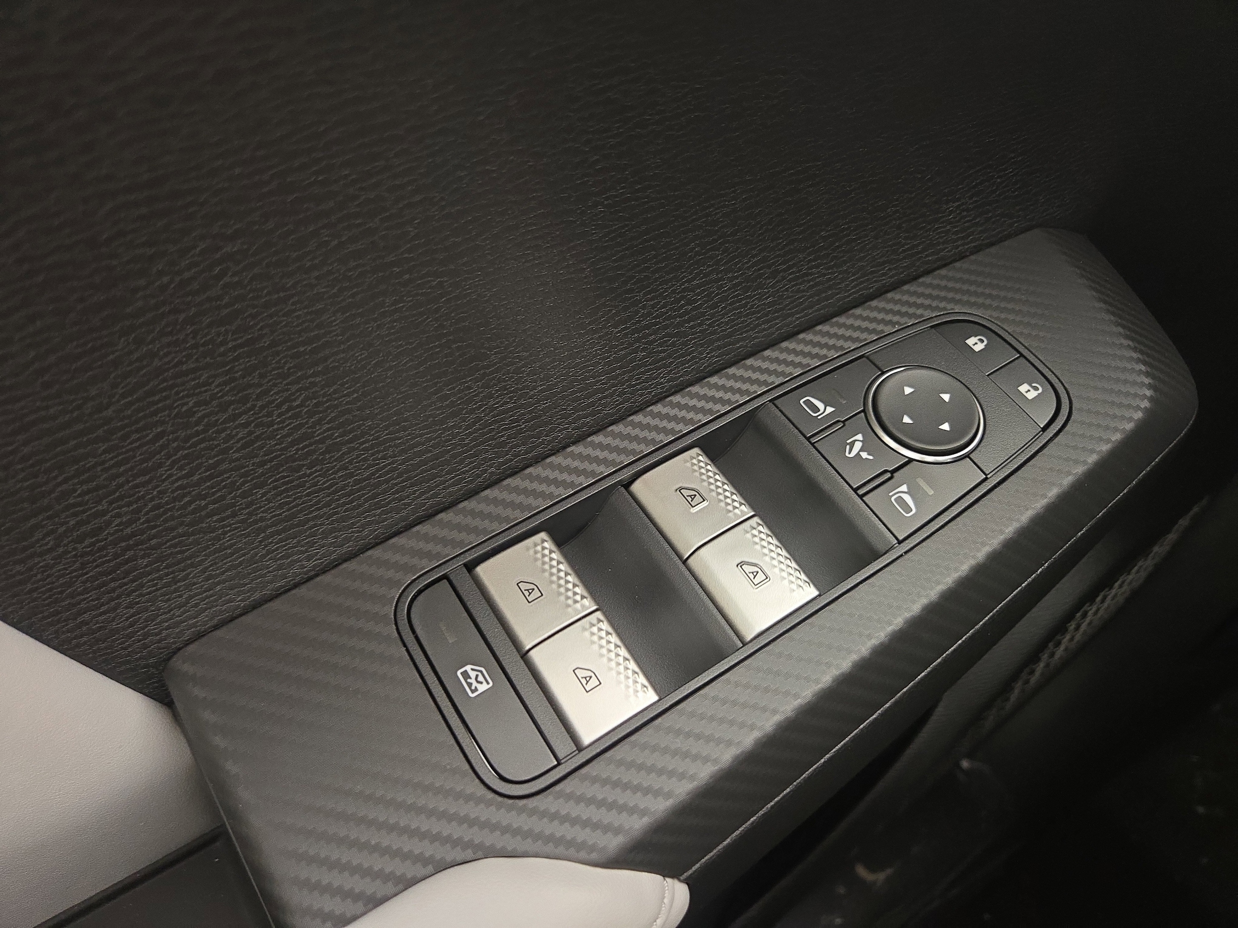 2026 Mitsubishi Outlander SE - Photo 29