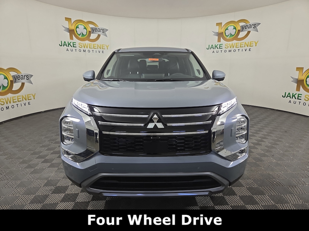 New 2025 Mitsubishi Outlander SE SUV
