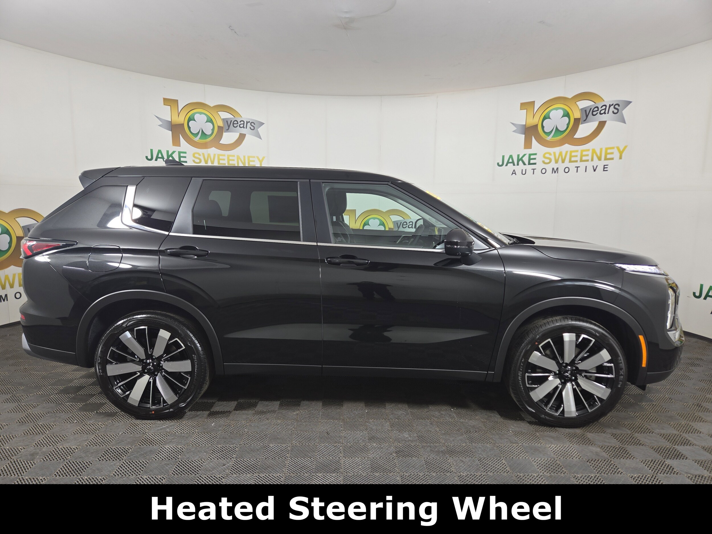 2026 Mitsubishi Outlander SE - Photo 11
