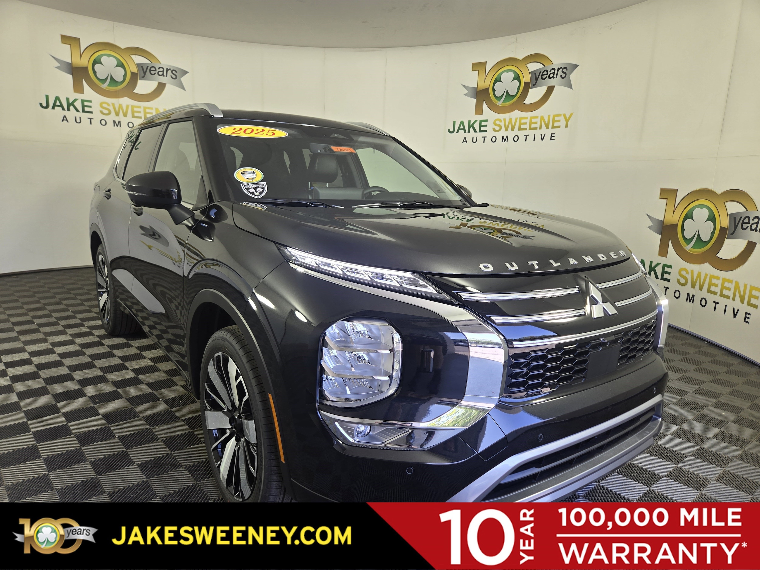 2025 Mitsubishi Outlander SEL's photo