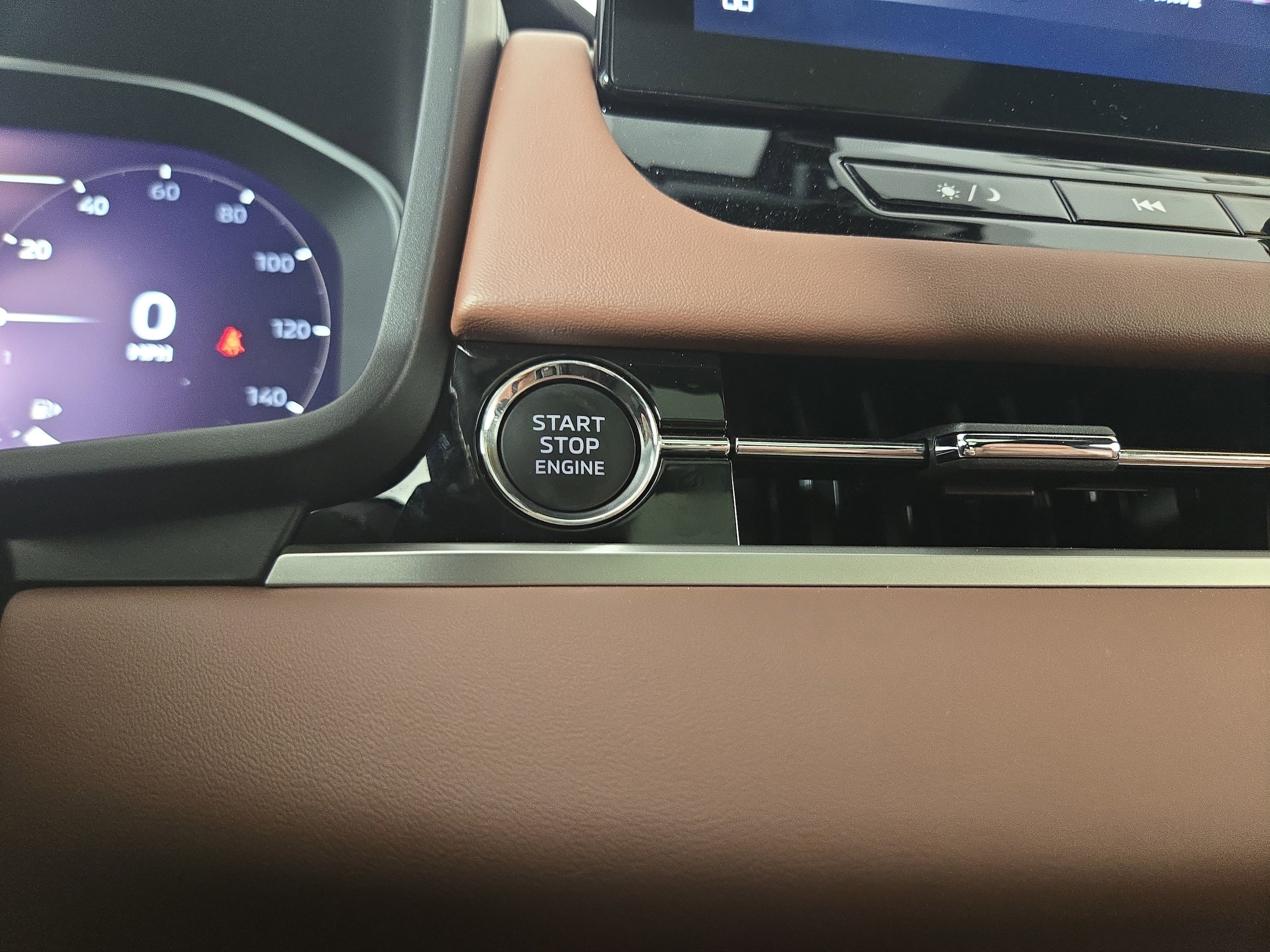 2025 Mitsubishi Outlander SEL - Photo 27