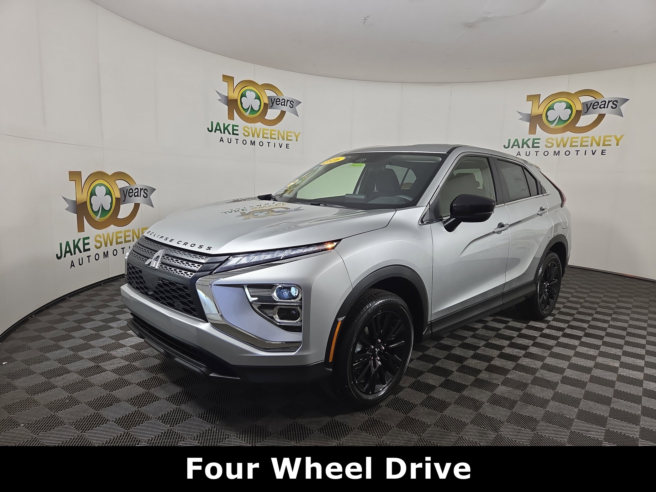 2026 Mitsubishi Eclipse Cross LE photo 2