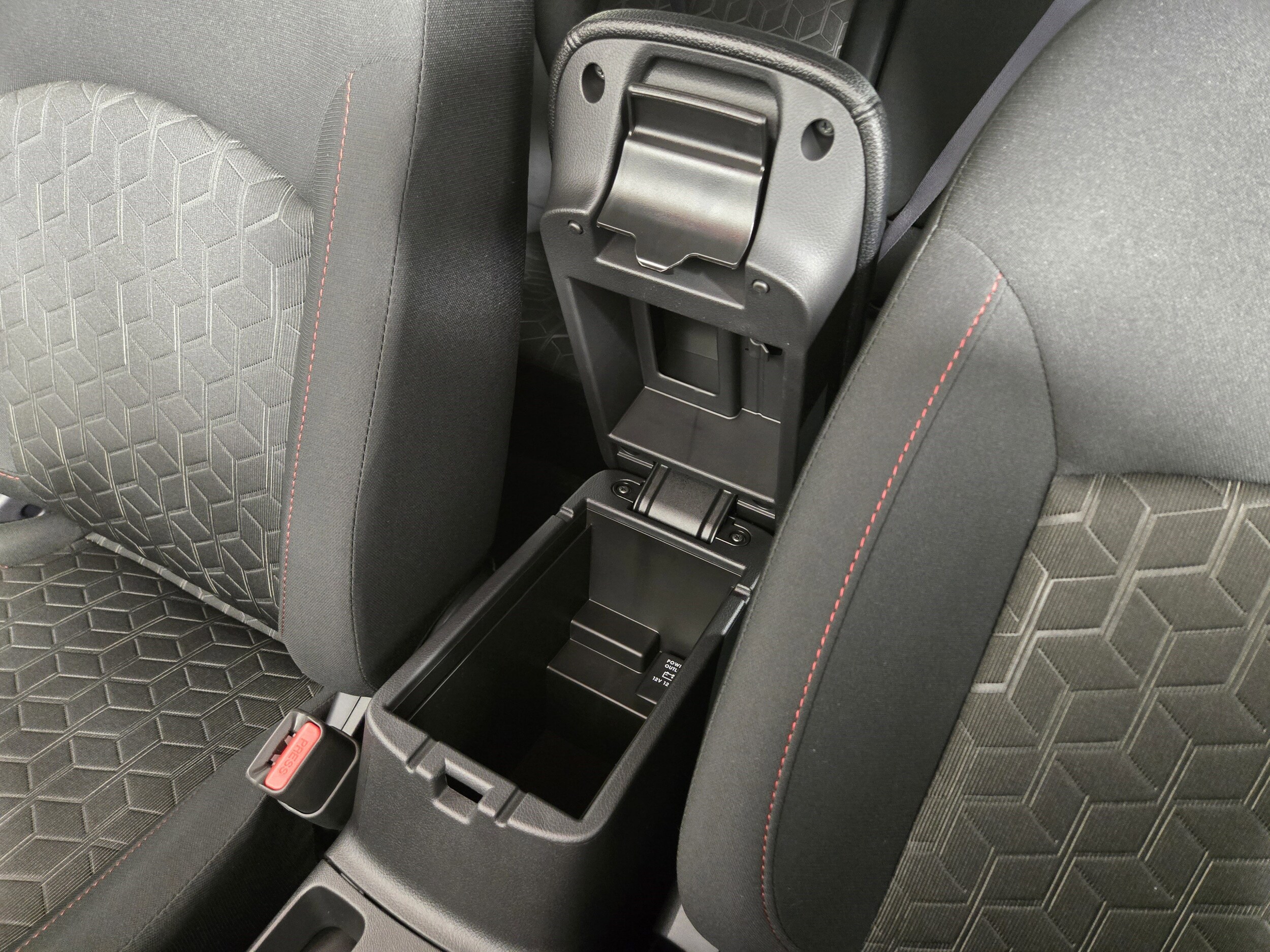 2025 Mitsubishi Outlander Sport LE - Photo 26