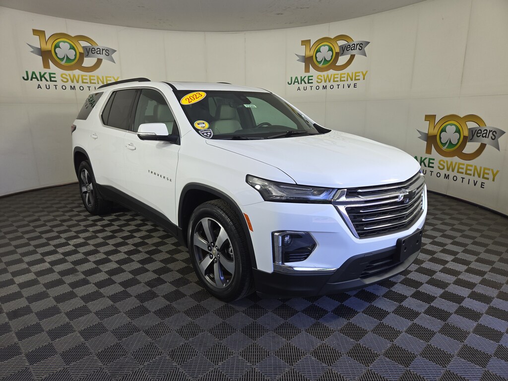 Used 2023 Chevrolet Traverse LT Leather SUV