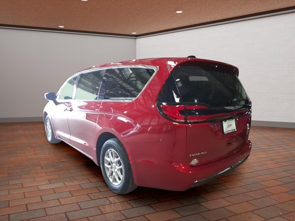 New 2026 Chrysler Pacifica SELECT Passenger Van