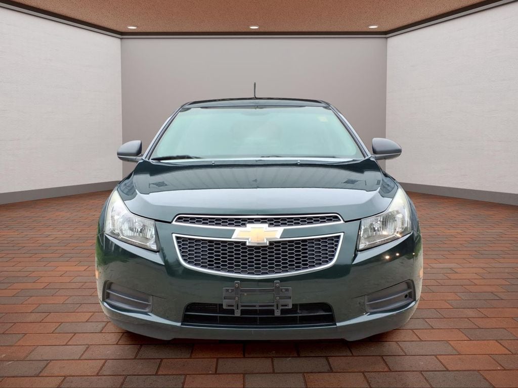 Used 2014 Chevrolet Cruze LS with VIN 1G1PA5SH2E7136522 for sale in Hampshire, IL