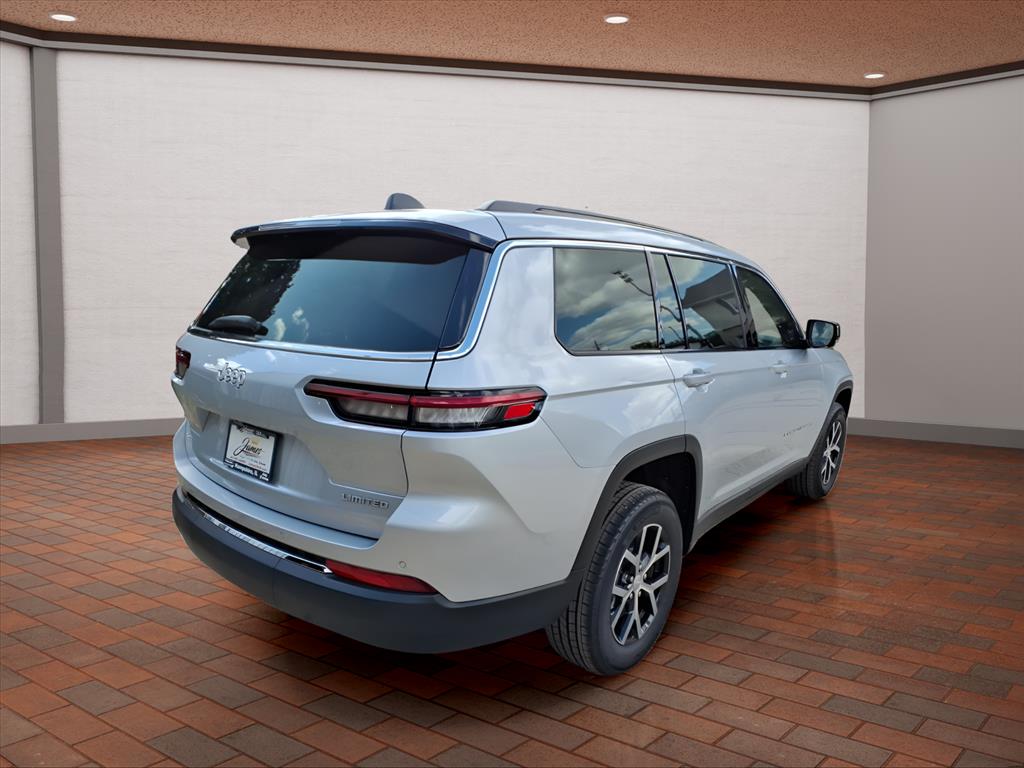2025 Jeep Grand Cherokee Limited photo 2
