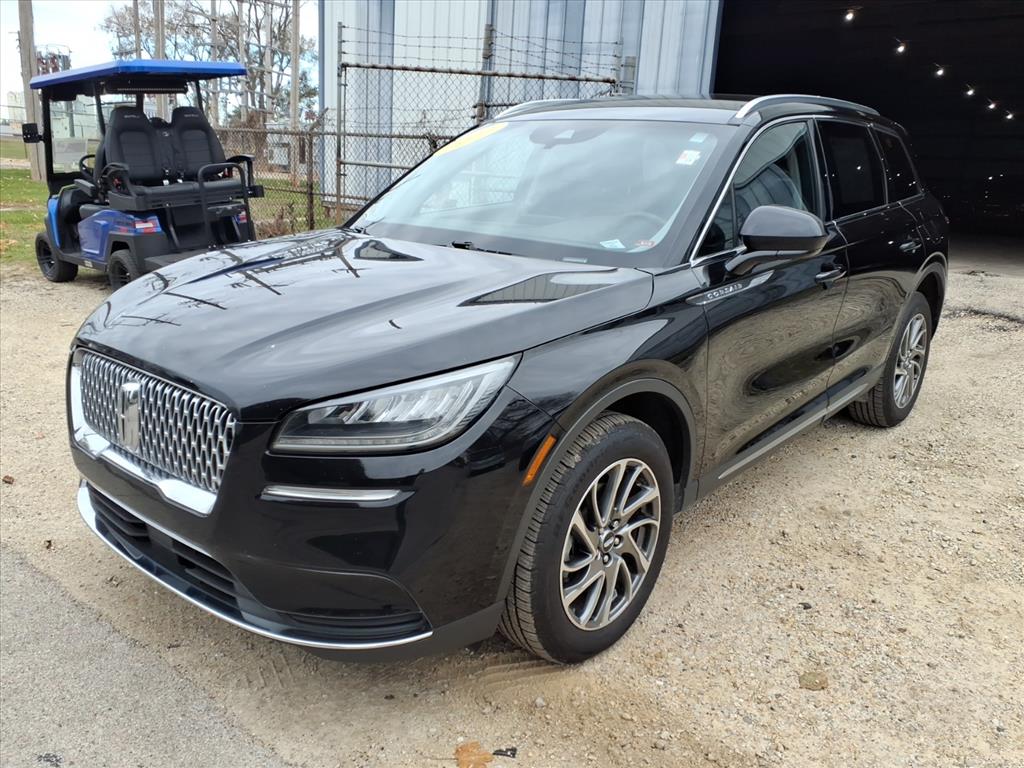 2022 Lincoln Corsair Standard photo 3