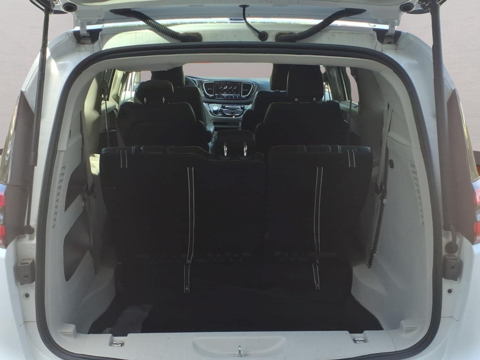 2024 Chrysler Pacifica Touring L - Photo 31