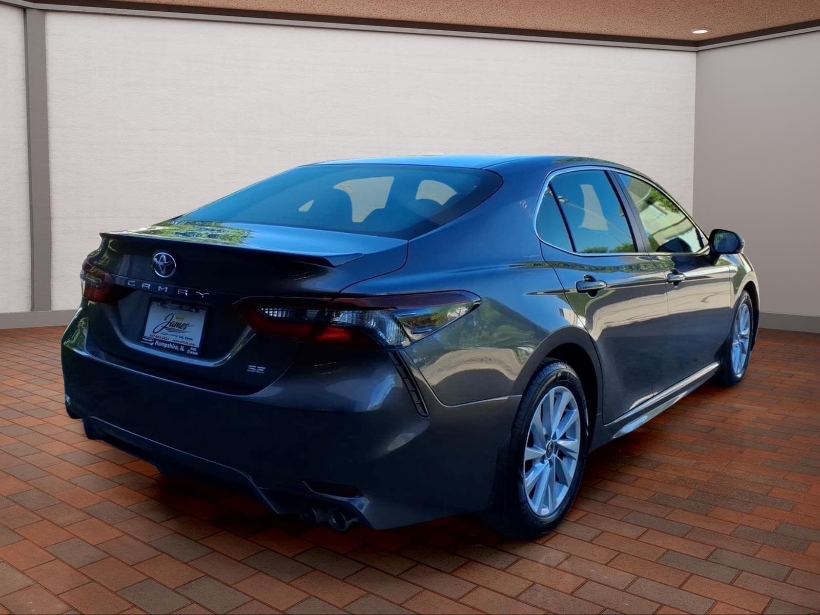 2024 Toyota Camry SE - Photo 5
