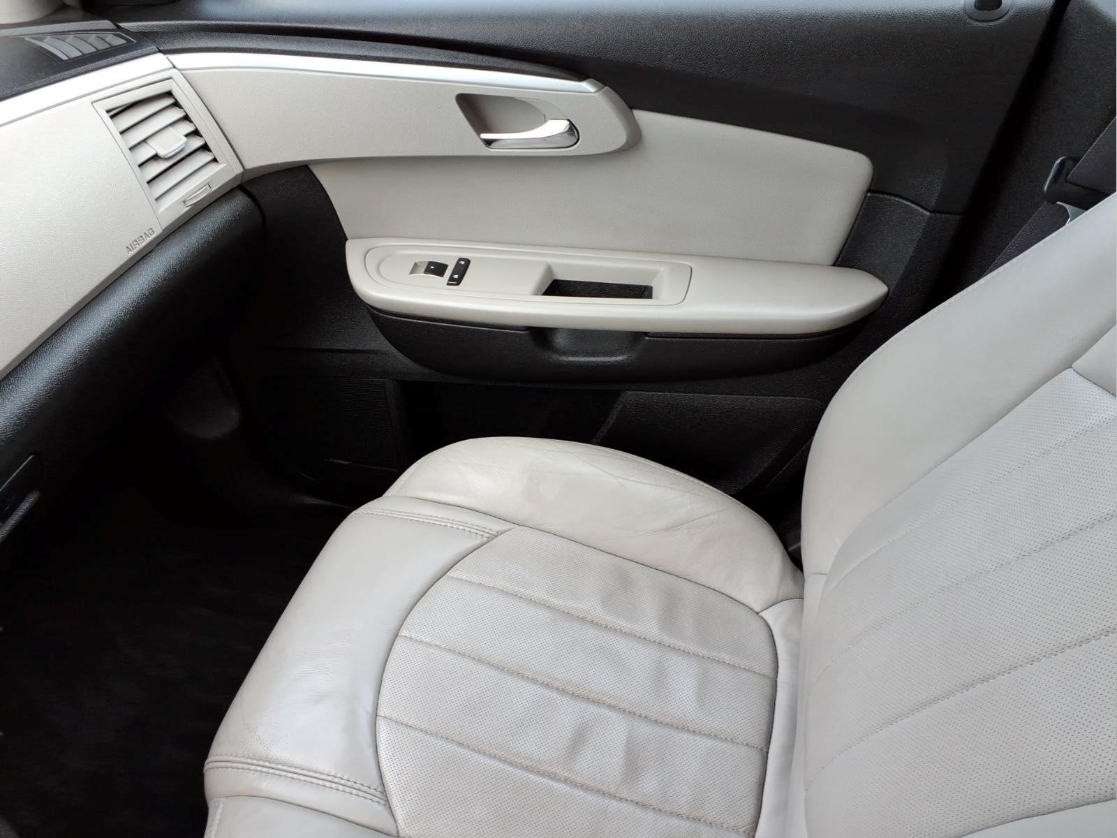 2009 Chevrolet Traverse LTZ - Photo 27