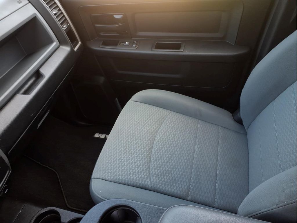 2018 RAM Ram 2500 Pickup Tradesman - Photo 26