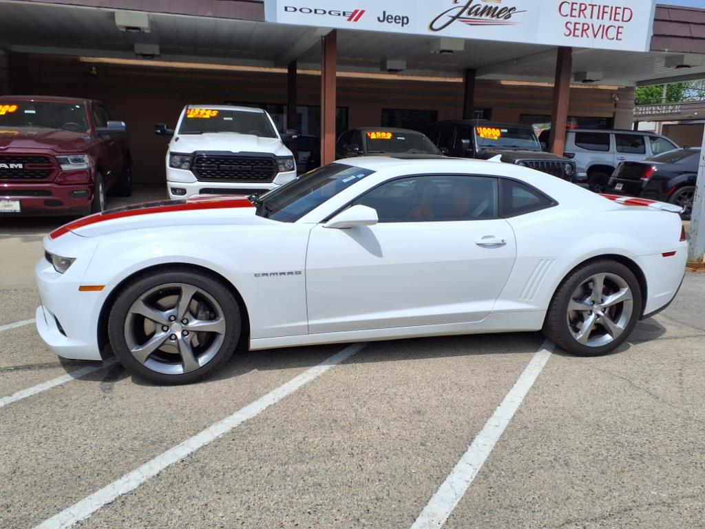 Used 2014 Chevrolet Camaro 2SS with VIN 2G1FK1EJ1E9195947 for sale in Hampshire, IL