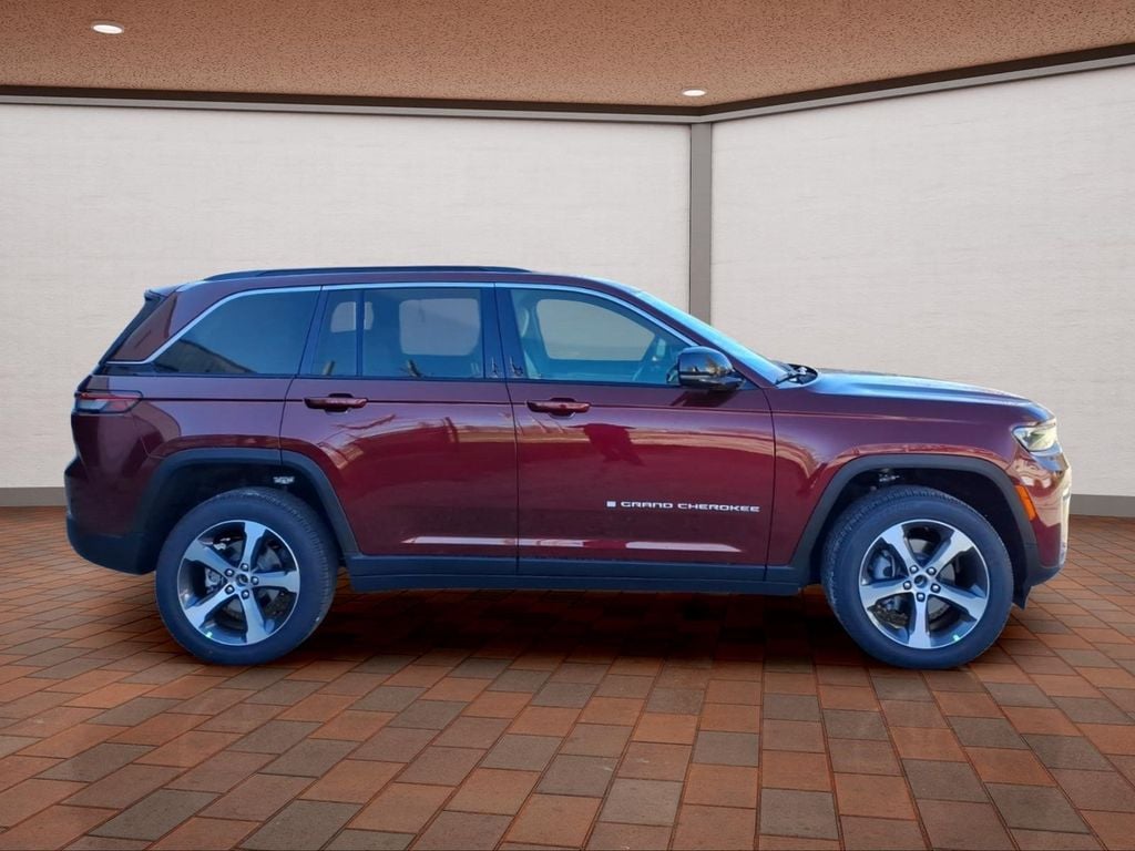 New 2026 Jeep Grand Cherokee LIMITED 4X4 Sport Utility