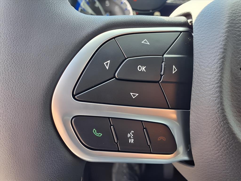 2026 Chrysler Pacifica Select - Photo 15