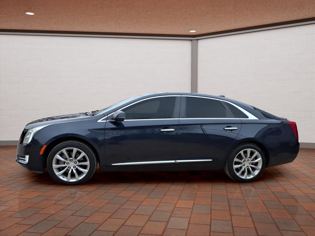 2016 Cadillac XTS Luxury photo 2