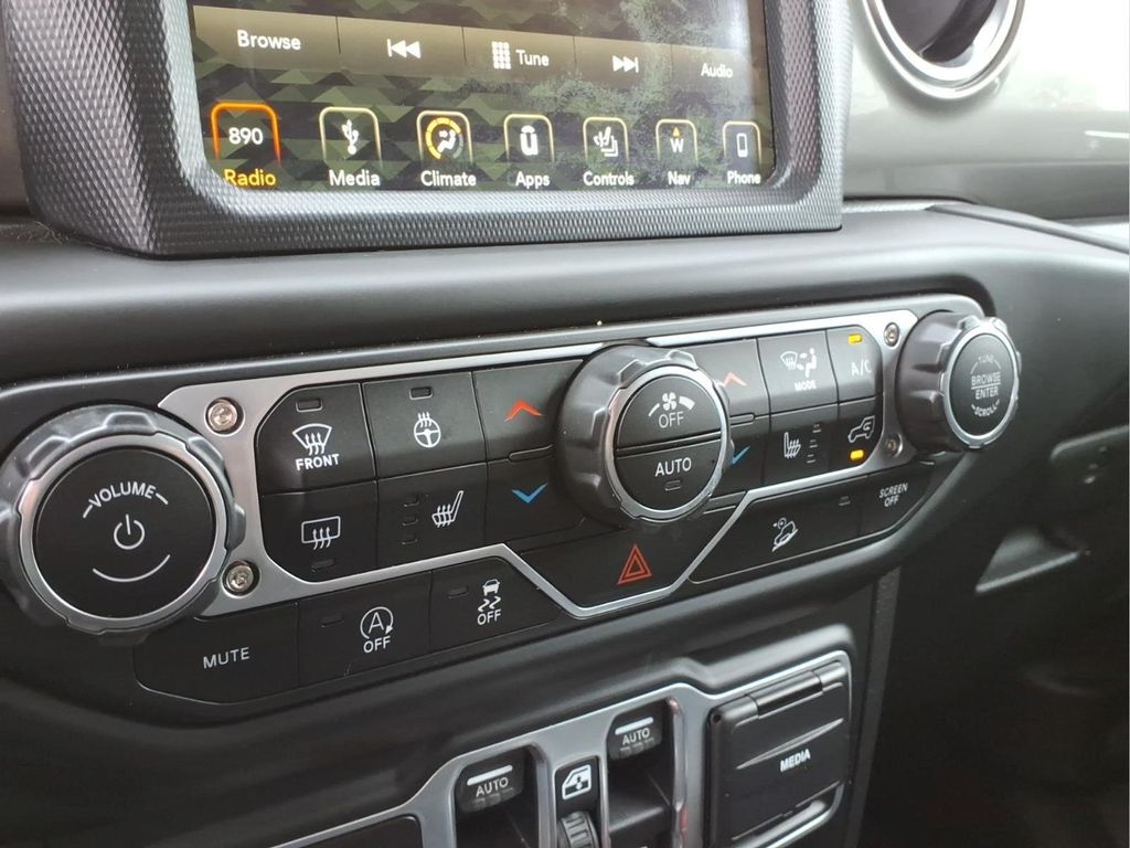 2018 Jeep All-New Wrangler Unlimited Sahara - Photo 12