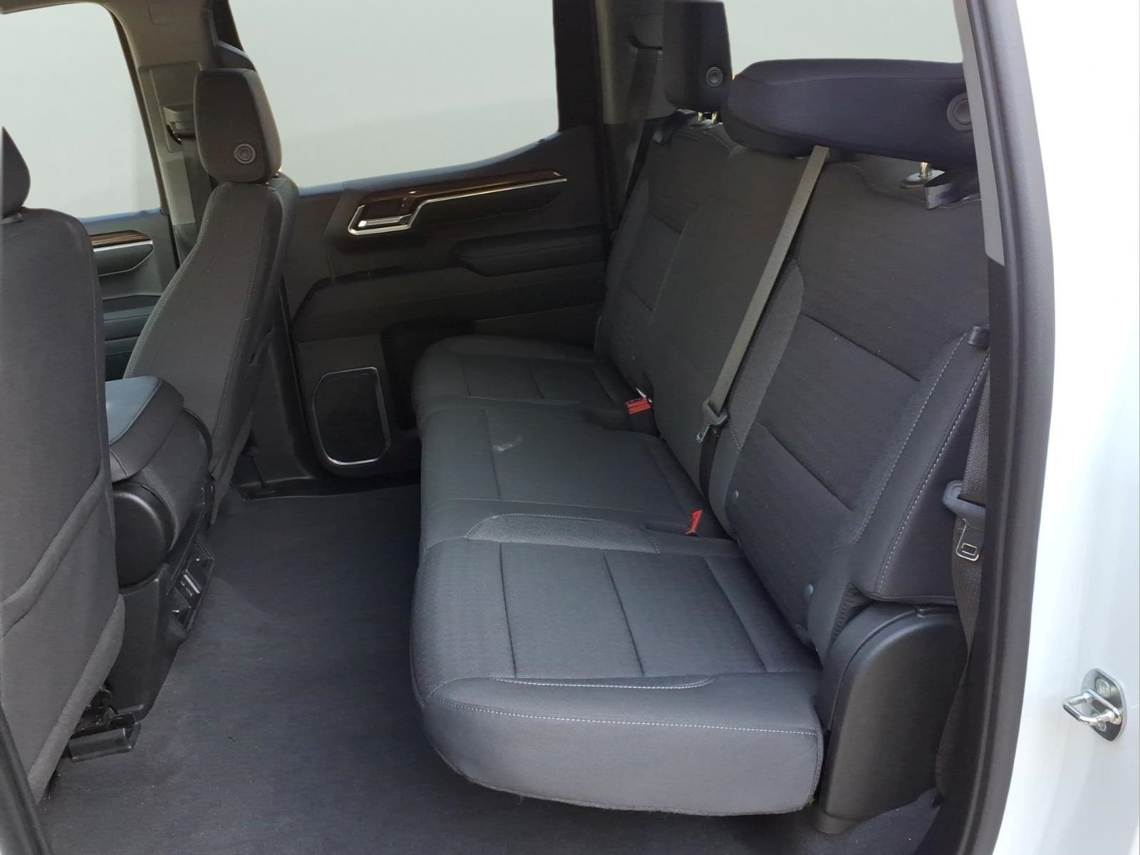 2022 Chevrolet Silverado 1500 LT - Photo 26