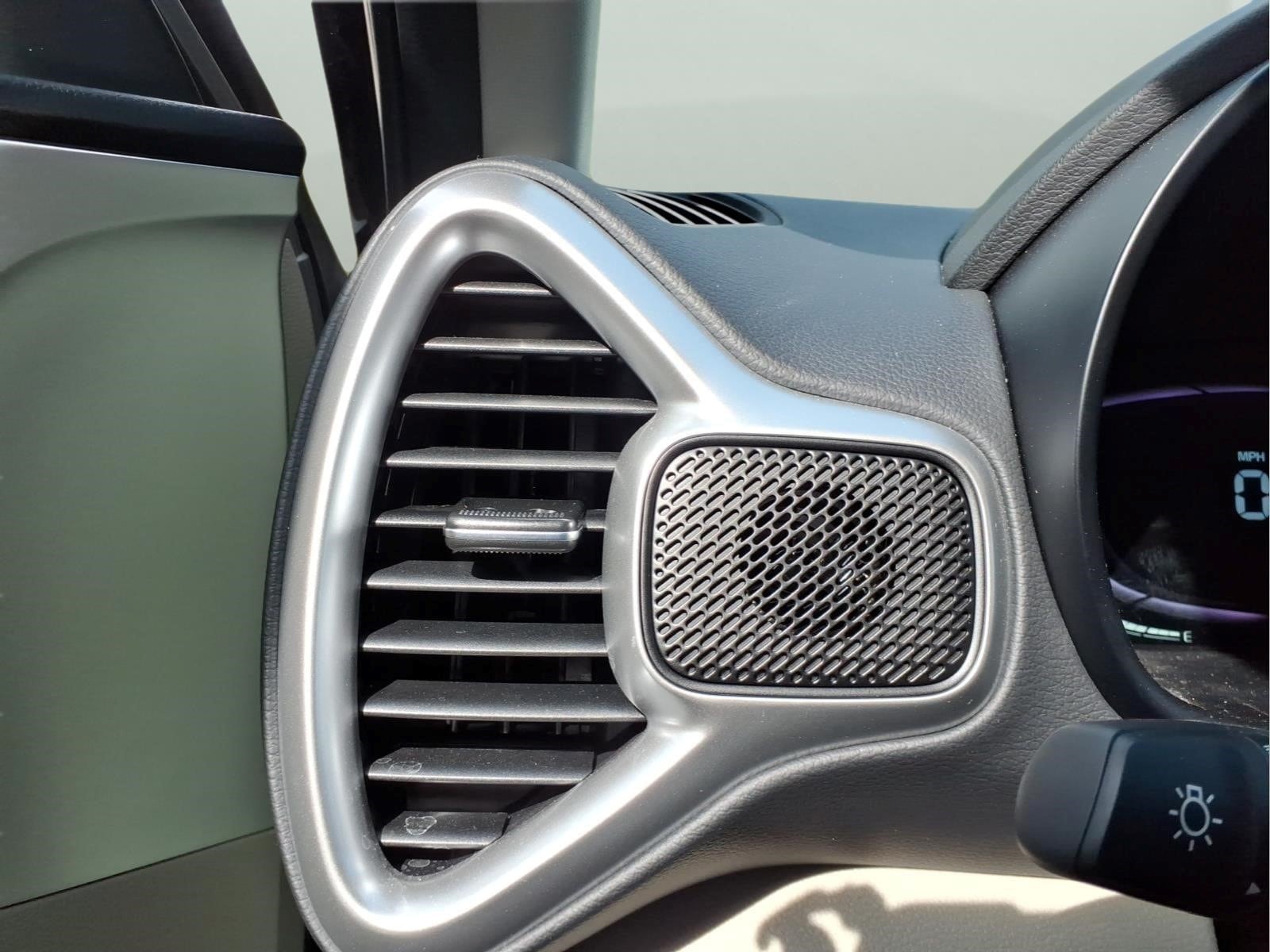 2025 Kia Soul LX - Photo 21