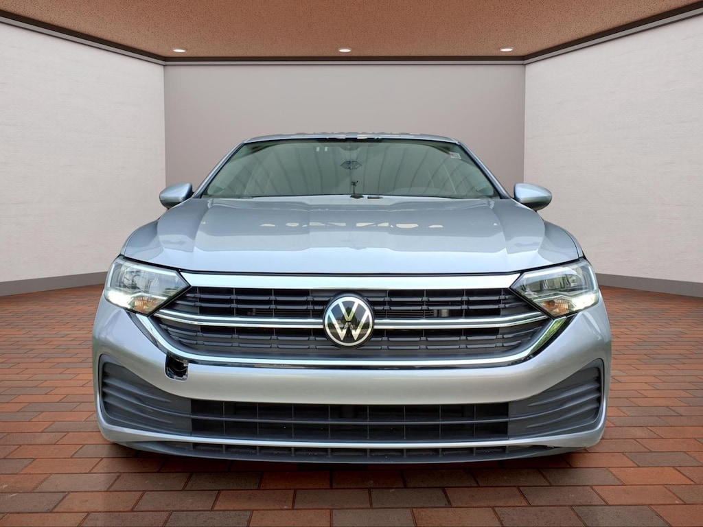 Used 2024 Volkswagen Jetta 1.5T SE Sedan