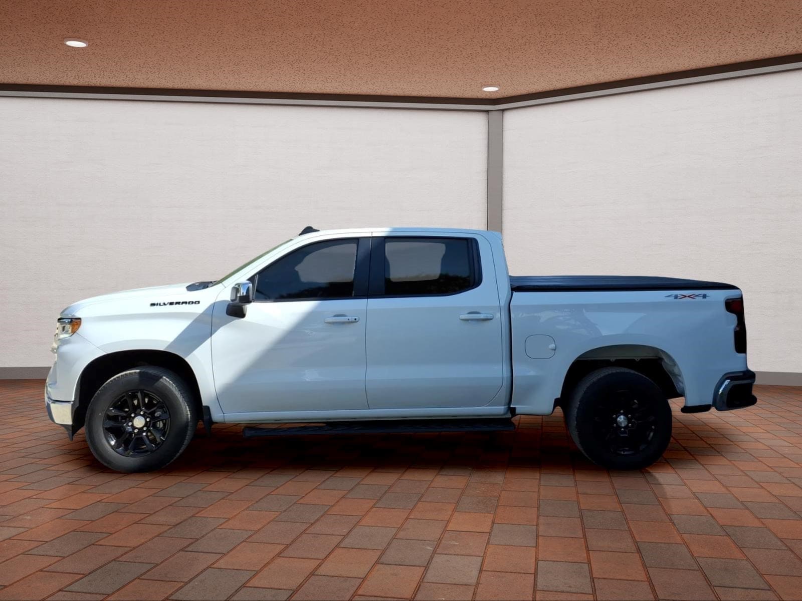 2022 Chevrolet Silverado 1500 LT - Photo 8