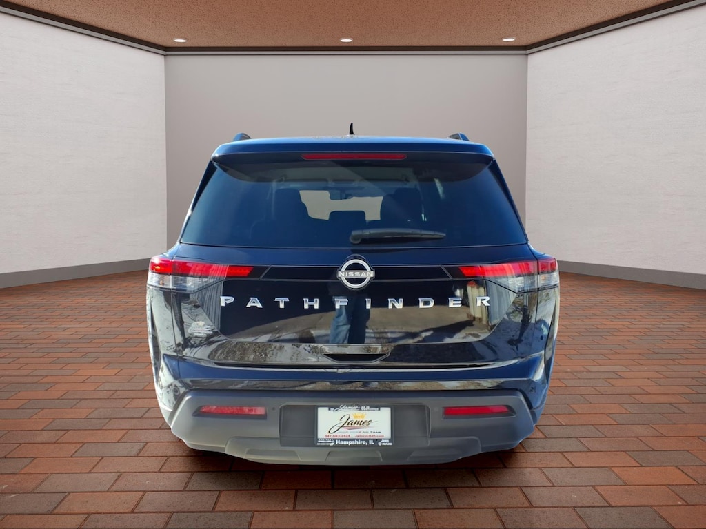 Used 2025 Nissan Pathfinder SV SUV