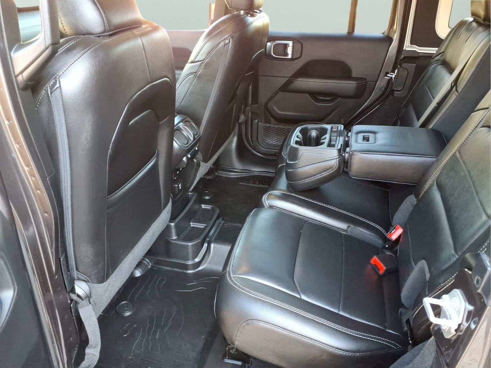 2021 Jeep Wrangler Unlimited Sahara - Photo 23