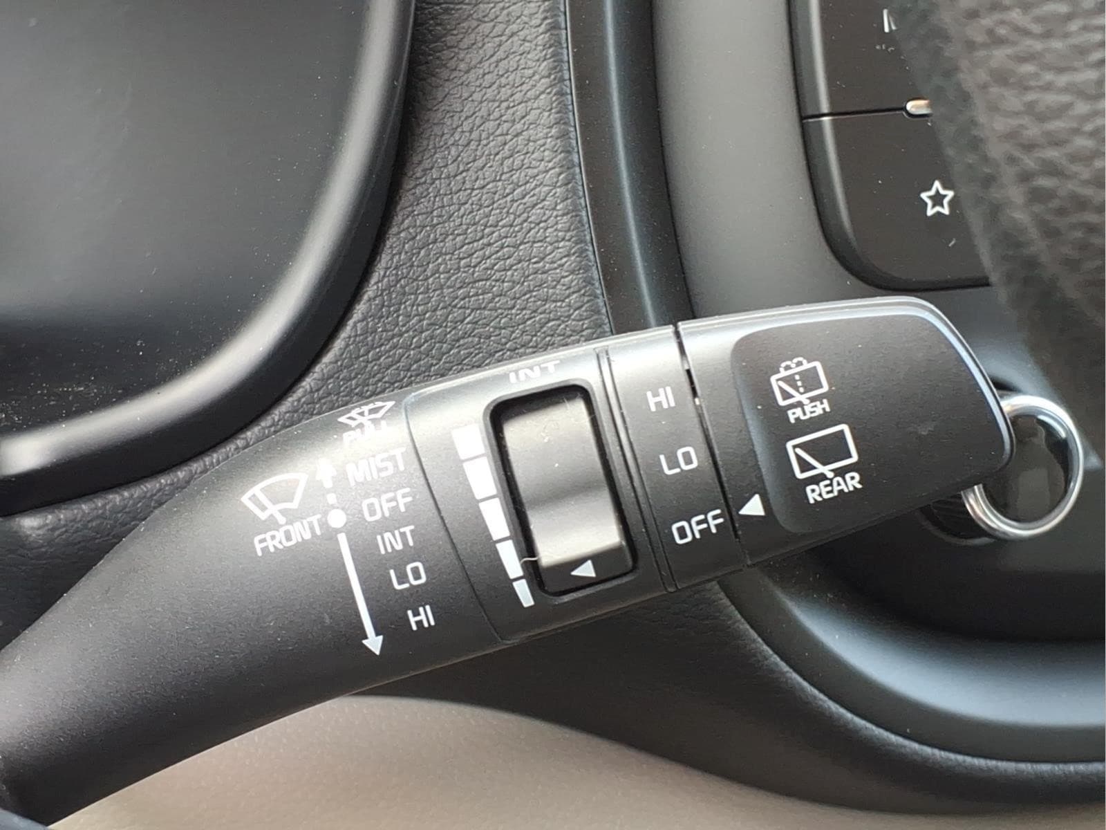 2025 Kia Soul LX - Photo 26