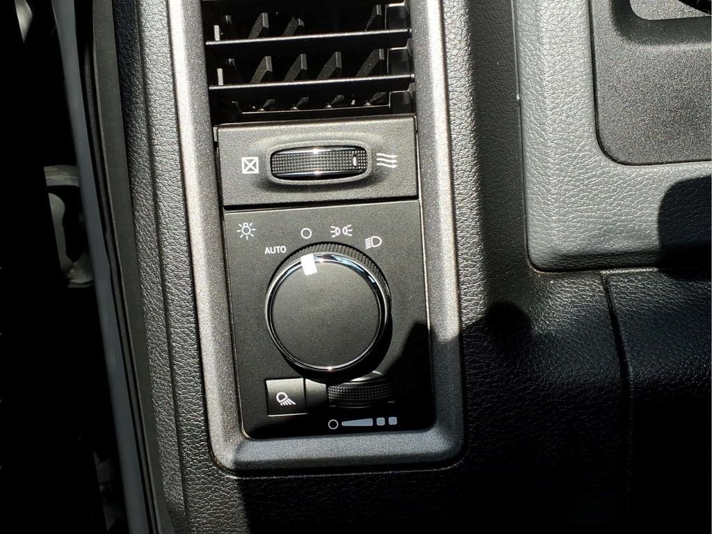 2018 RAM Ram 2500 Pickup Tradesman - Photo 21