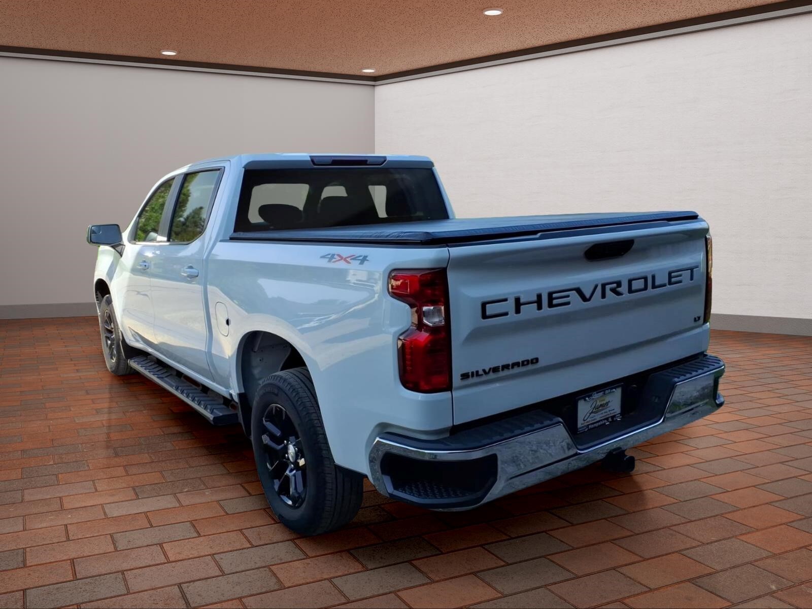 2022 Chevrolet Silverado 1500 LT - Photo 7