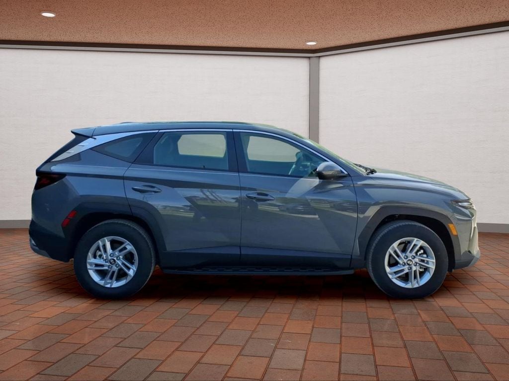 Used 2026 Hyundai Tucson SE SUV