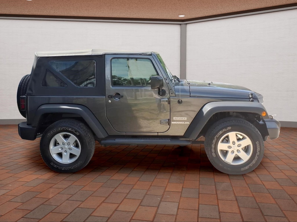 Used 2017 Jeep Wrangler JK Sport 4x4 SUV