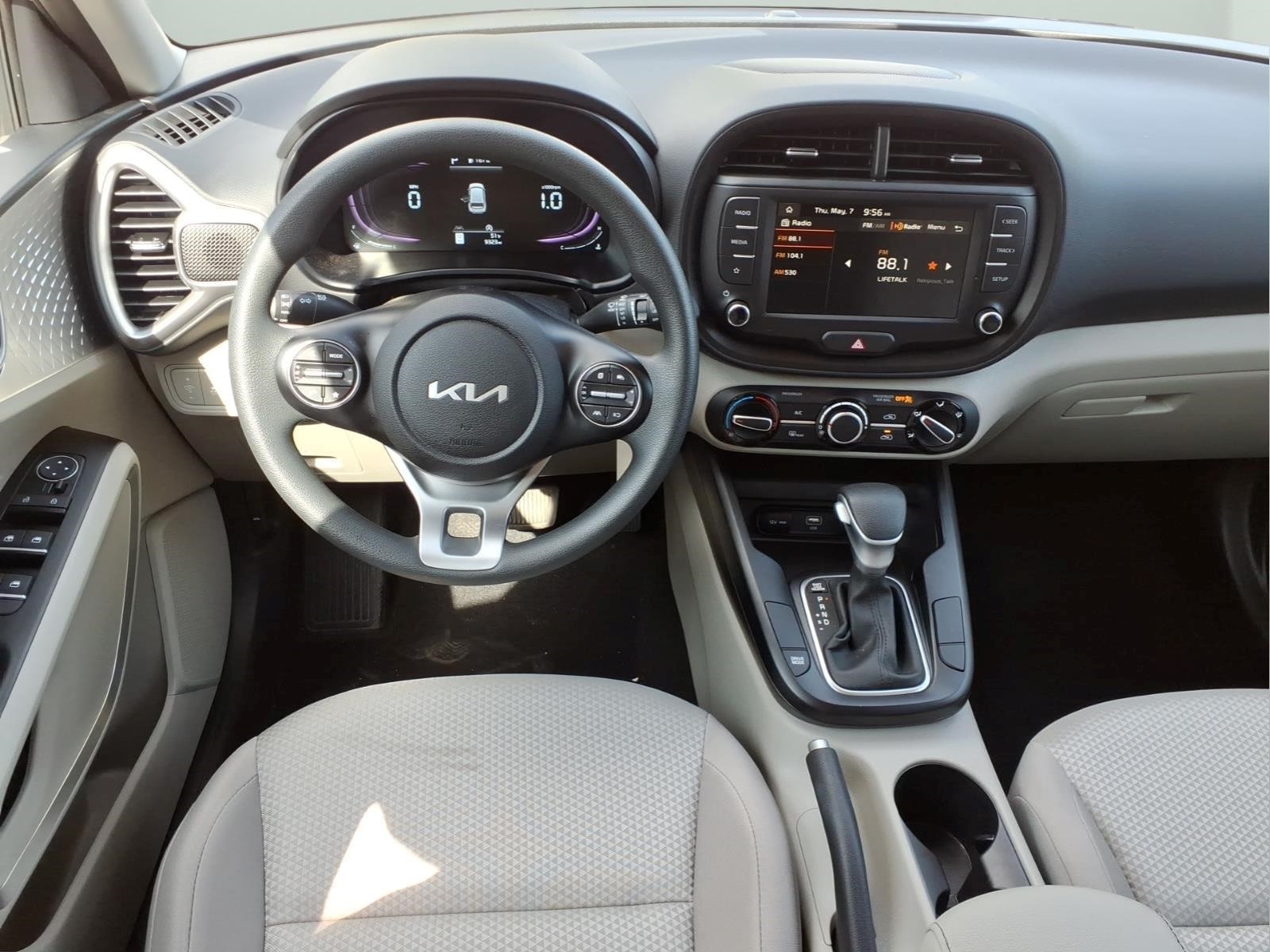2025 Kia Soul LX - Photo 9