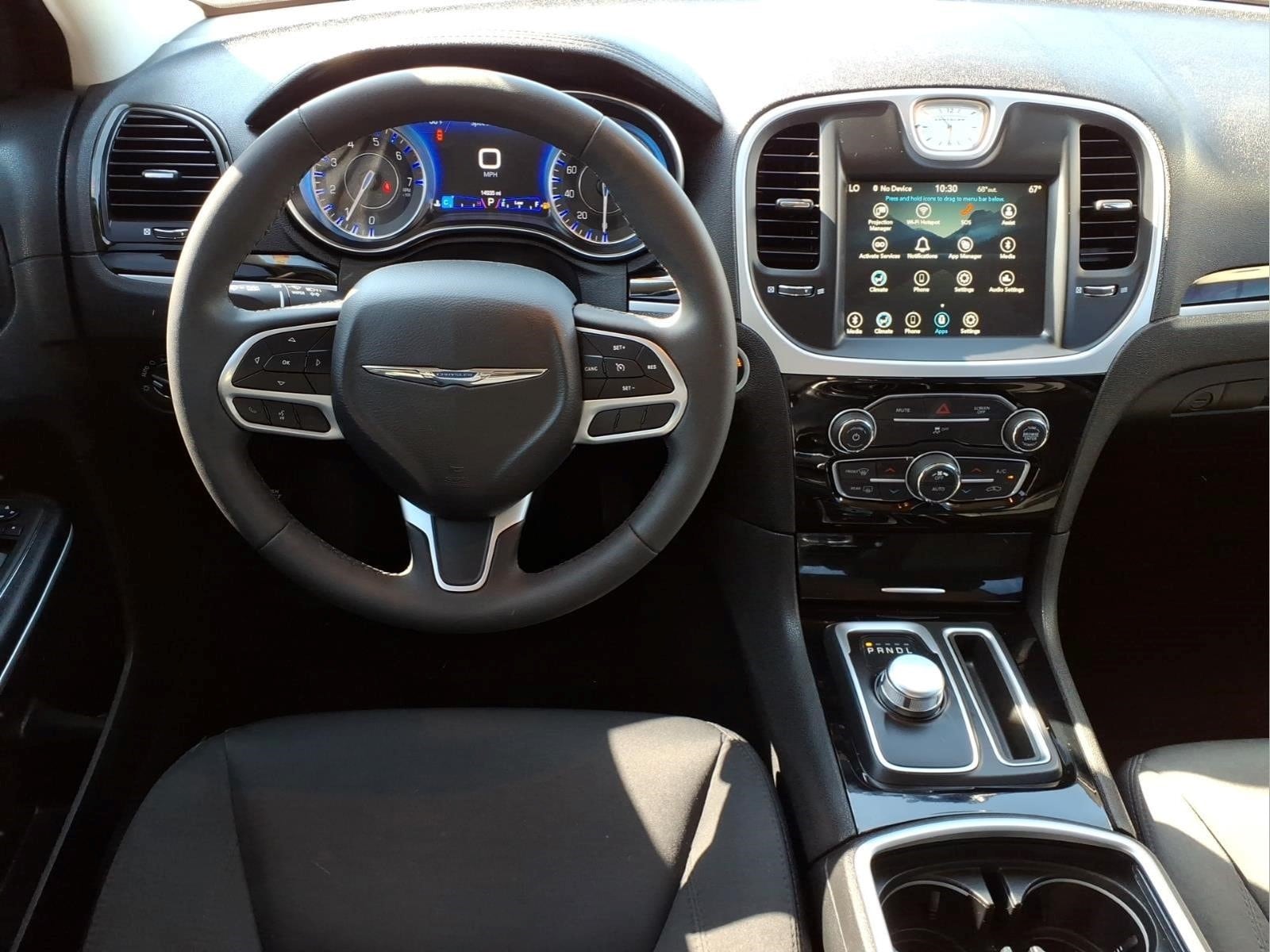 2023 Chrysler 300 Touring - Photo 9